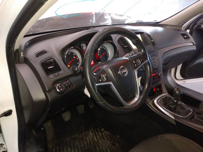 Recambio de salpicadero para opel insignia berlina cosmo referencia OEM IAM   