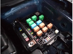 CAJA RELES / FUSIBLES 