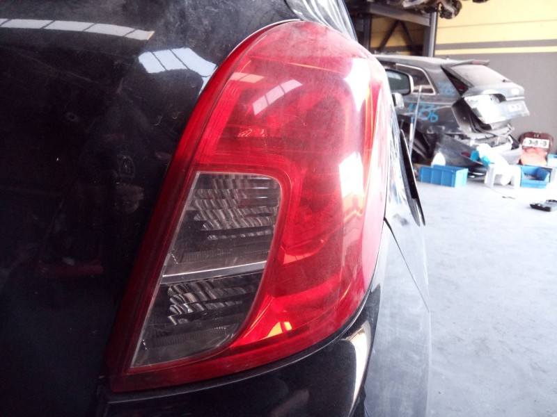 Recambio de piloto trasero derecho para opel mokka edition ecoflex referencia OEM IAM   