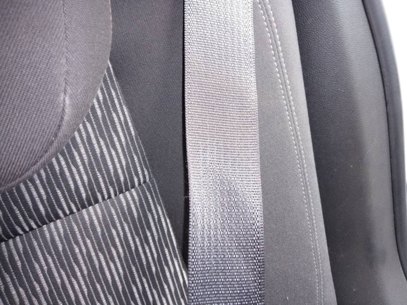 Recambio de cinturon seguridad trasero izquierdo para opel mokka edition ecoflex referencia OEM IAM   