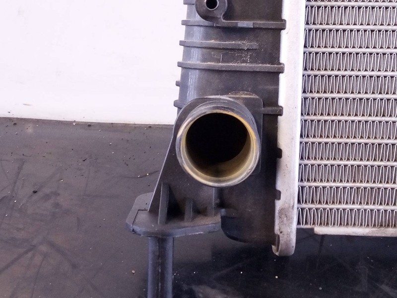 Recambio de radiador agua para renault trafic combi (ab 4.01) 6 - plazas (l2h1) acristalado parcial 2,9t combi largo referencia 