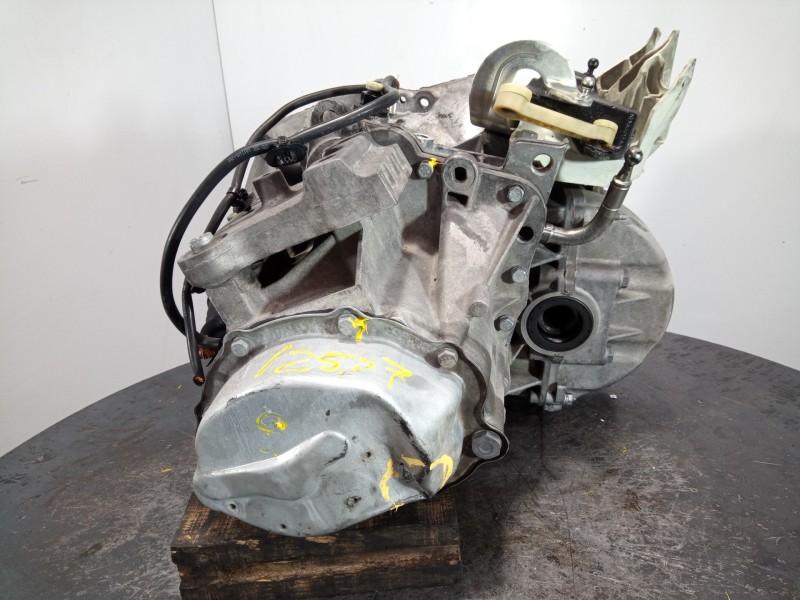 Recambio de caja cambios para peugeot 207 premium referencia OEM IAM 20DP27  M1-B2-33
