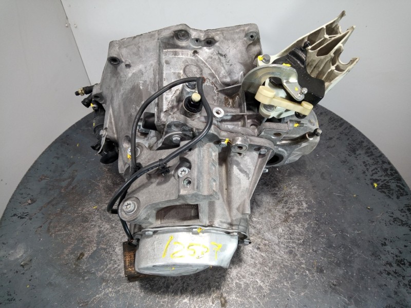 Recambio de caja cambios para peugeot 207 premium referencia OEM IAM 20DP27  M1-B2-33