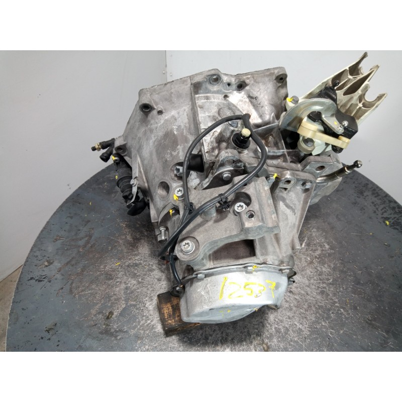 Recambio de caja cambios para peugeot 207 premium referencia OEM IAM 20DP27  M1-B2-33