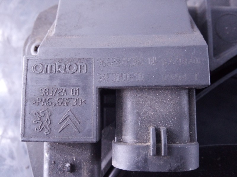 Recambio de electroventilador para peugeot 207 premium referencia OEM IAM 966287238000 34F30100200 P2-A10-2