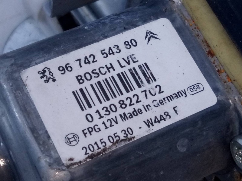 Recambio de elevalunas delantero derecho para peugeot 207 premium referencia OEM IAM 9674254380  E1-A4-48-2