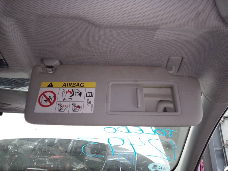 Recambio de parasol derecho para seat toledo (kg3) reference referencia OEM IAM   