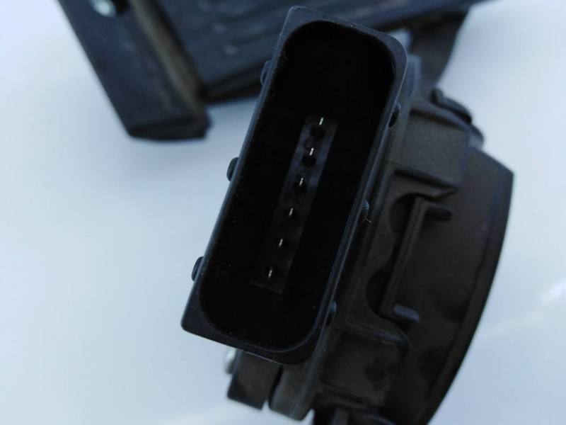 Recambio de pedal acelerador para kia cee´d drive referencia OEM IAM 327003XXX  E3-A3-36-3