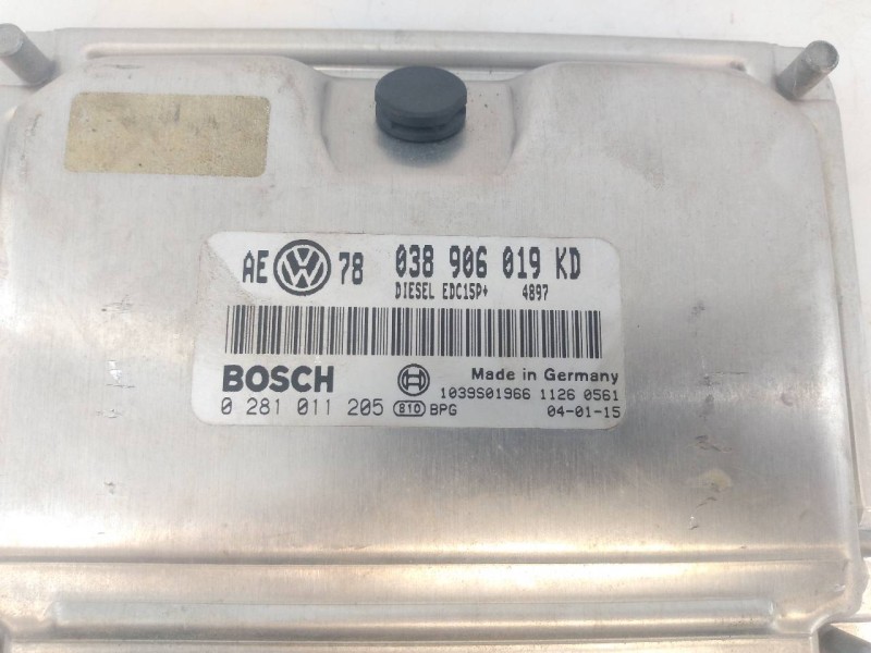 Recambio de centralita motor uce para volkswagen passat berlina (3b3) advance referencia OEM IAM 038906019KD 0281011205 E2-A1-40