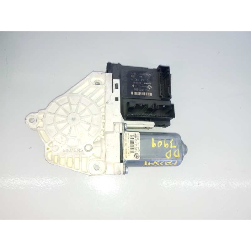 Recambio de motor elevalunas delantero derecho para volkswagen passat variant (3c5) advance referencia OEM IAM 988693120  