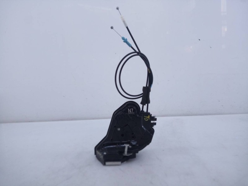 Recambio de cerradura puerta trasera derecha para toyota prius+ eco referencia OEM IAM N700518163  E2-B4-55-2