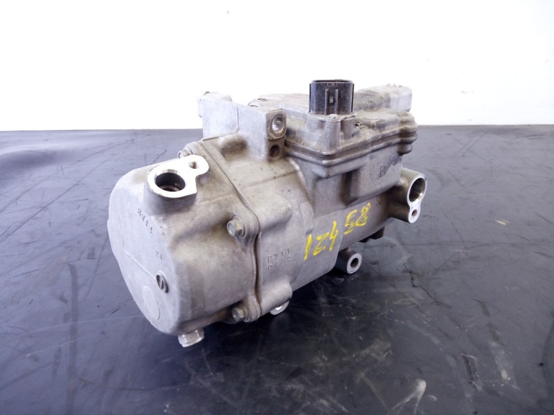Recambio de compresor aire acondicionado para toyota prius+ eco referencia OEM IAM ES1210358  P3-A1-13-2