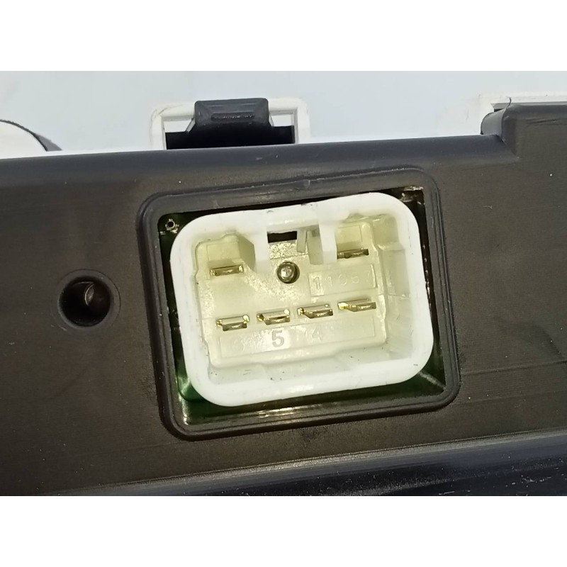 Recambio de cuadro instrumentos para toyota prius+ eco referencia OEM IAM 8380047F52 644900 E3-B2-14-4