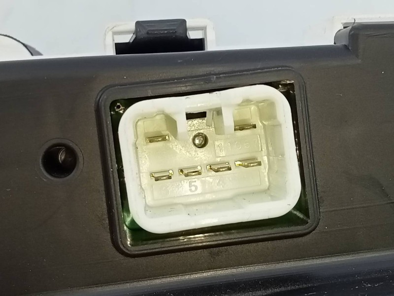 Recambio de cuadro instrumentos para toyota prius+ eco referencia OEM IAM 8380047F52 644900 E3-B2-14-4