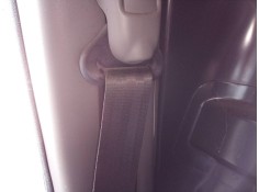 CINTURON SEGURIDAD DELANTERO DERECHO 