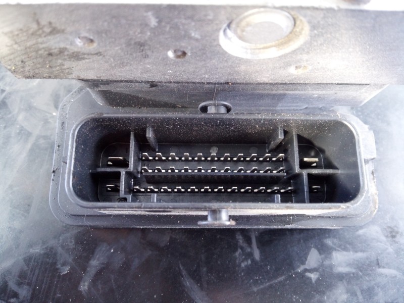 Recambio de abs para dacia sandero stepway ambiance referencia OEM IAM 476601203R 2265106516 P3-B8-28-3