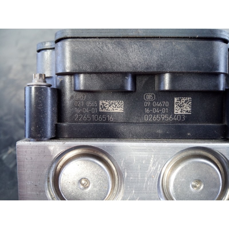 Recambio de abs para dacia sandero stepway ambiance referencia OEM IAM 476601203R 2265106516 P3-B8-28-3