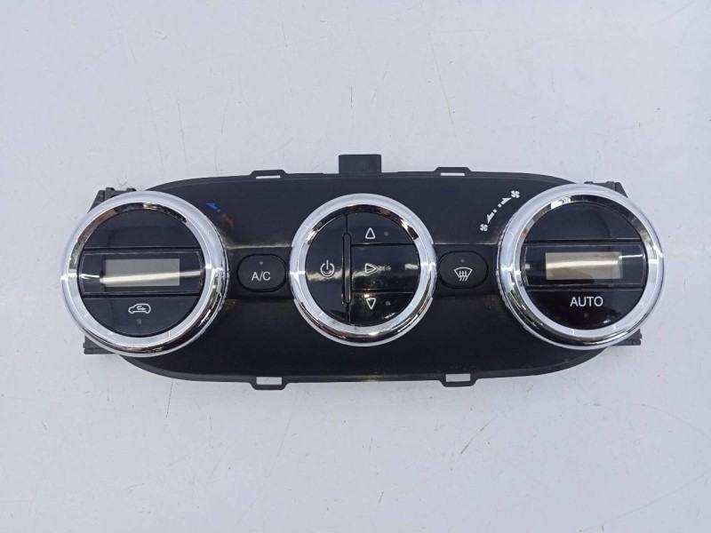 Recambio de mando climatizador para iveco daily furgón fg h2 33 s ... v batalla 3520 referencia OEM IAM 5801640589  E3-B6-42-2