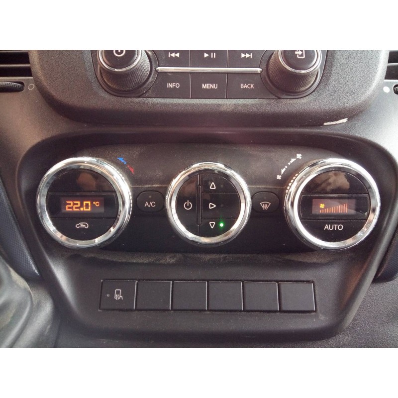 Recambio de mando climatizador para iveco daily furgón fg h2 33 s ... v batalla 3520 referencia OEM IAM 5801640589  E3-B6-42-2