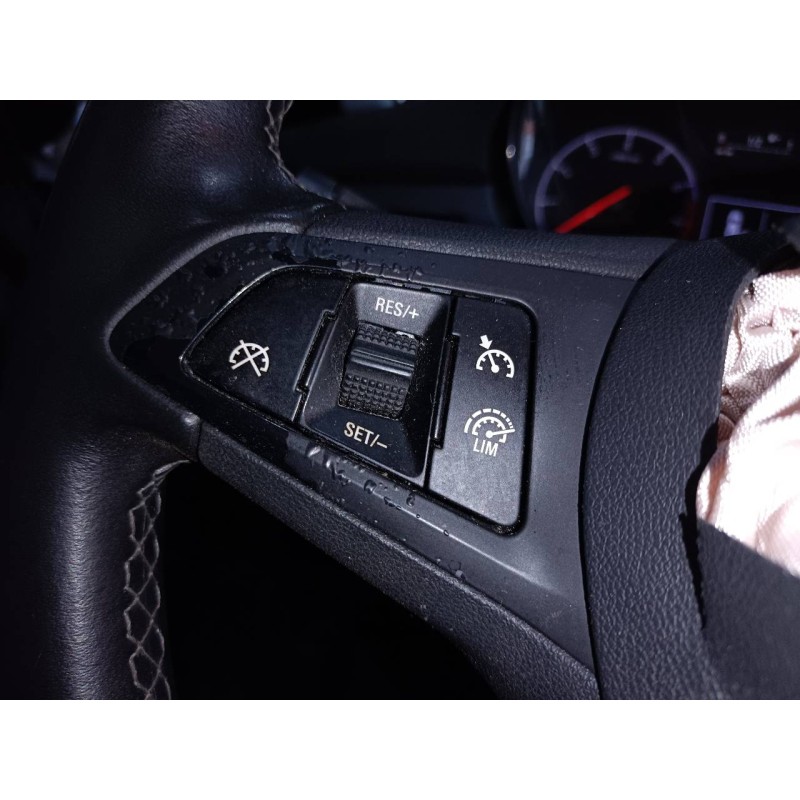 Recambio de volante para opel corsa e selective referencia OEM IAM   
