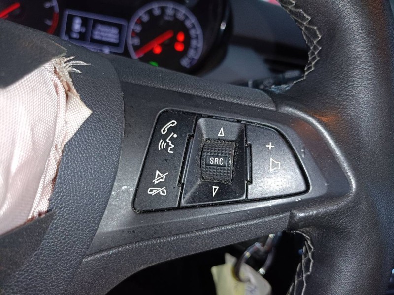 Recambio de volante para opel corsa e selective referencia OEM IAM   