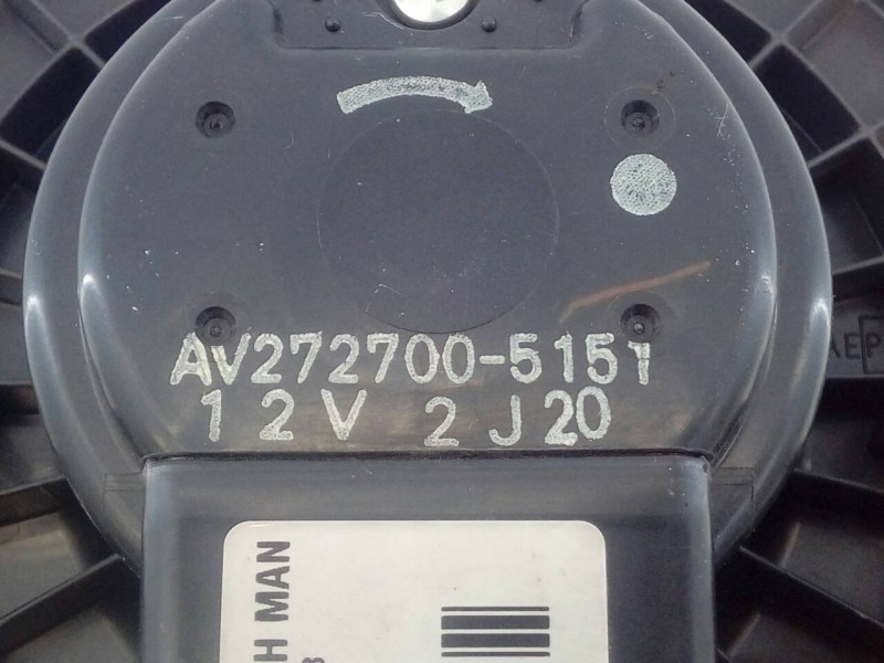 Recambio de ventilador calefaccion para toyota land cruiser (j15) gx referencia OEM IAM AV272700616Y  E2-B4-3-2