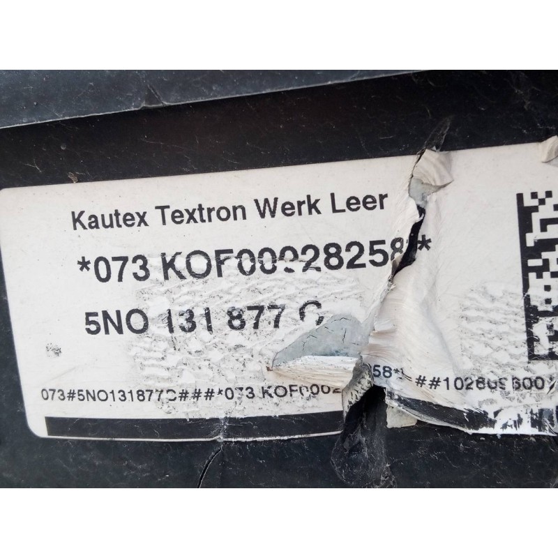 Recambio de adblue para audi q3 (8ug) sport referencia OEM IAM 5N0131877C  P1-A5-11