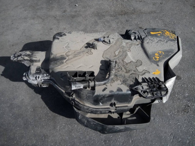 Recambio de adblue para audi q3 (8ug) sport referencia OEM IAM 5N0131877C  P1-A5-11