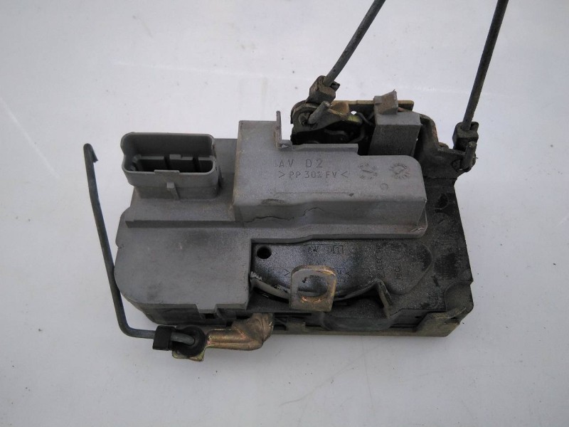 Recambio de cerradura puerta delantera derecha para peugeot 206 cc cc referencia OEM IAM   