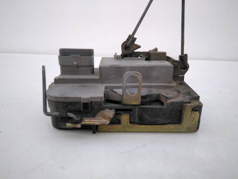 Recambio de cerradura puerta delantera derecha para peugeot 206 cc cc referencia OEM IAM   