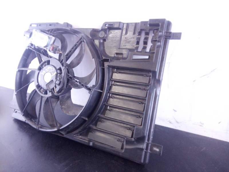 Recambio de electroventilador para ford kuga (cbs) trend referencia OEM IAM   P2-B8-2