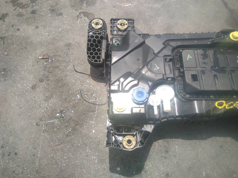 Recambio de adblue para opel grandland x excellence referencia OEM IAM P1002559 P1001677 P1-B5-16