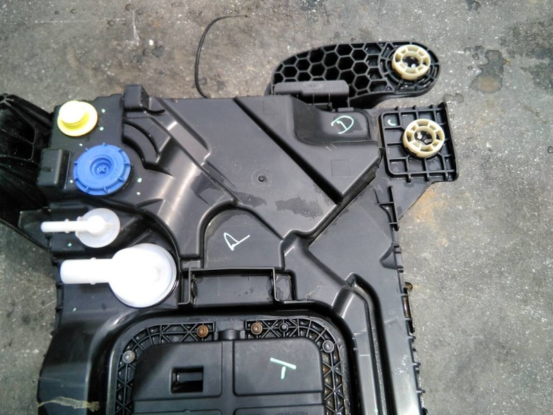 Recambio de adblue para opel grandland x excellence referencia OEM IAM P1002559 P1001677 P1-B5-16