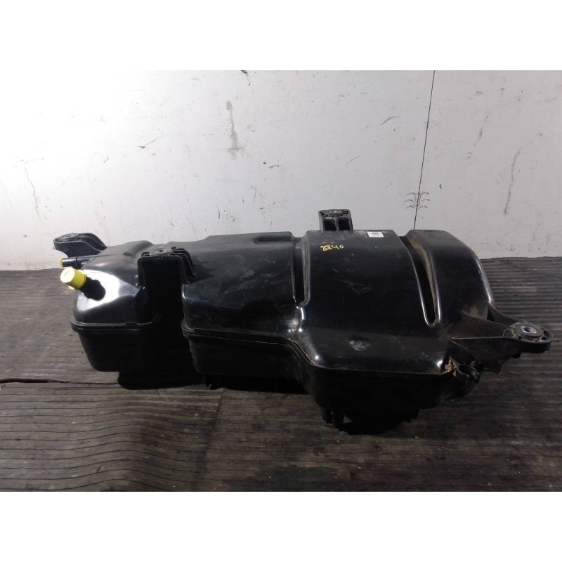 Recambio de adblue para land rover range rover evoque evoque se referencia OEM IAM K8D25J228AB  P1-B5-16