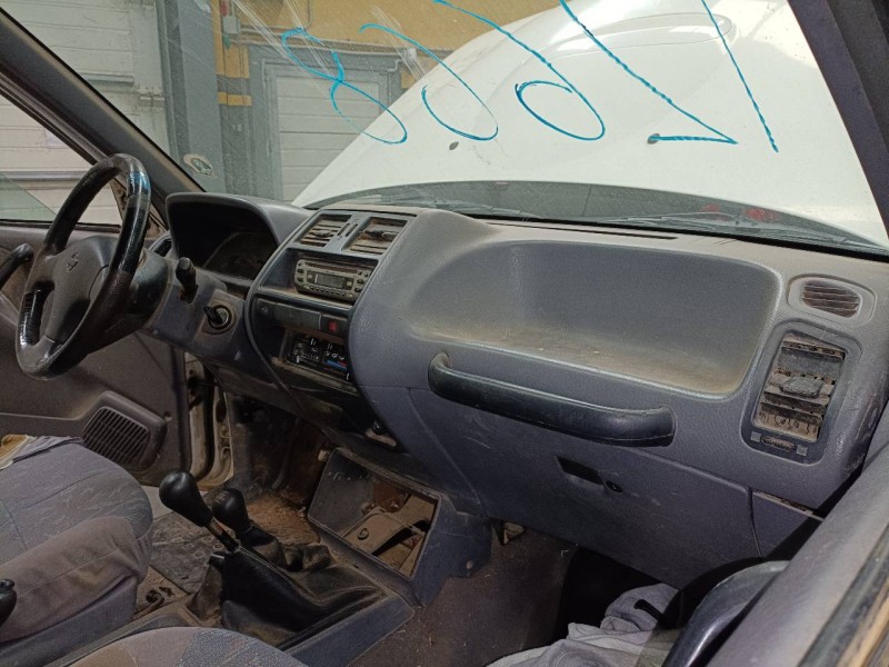 Recambio de salpicadero para nissan terrano/terrano.ii (r20) s (5-ptas.) referencia OEM IAM   