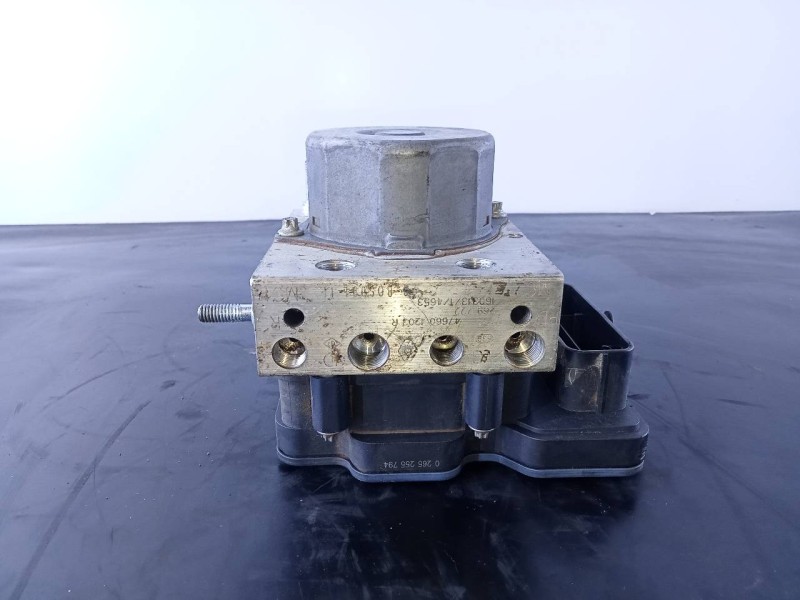 Recambio de abs para dacia sandero stepway referencia OEM IAM 476601203R 0265255794 P3-B8-28-4