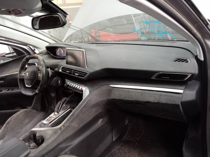 Recambio de salpicadero para peugeot 3008 suv referencia OEM IAM   