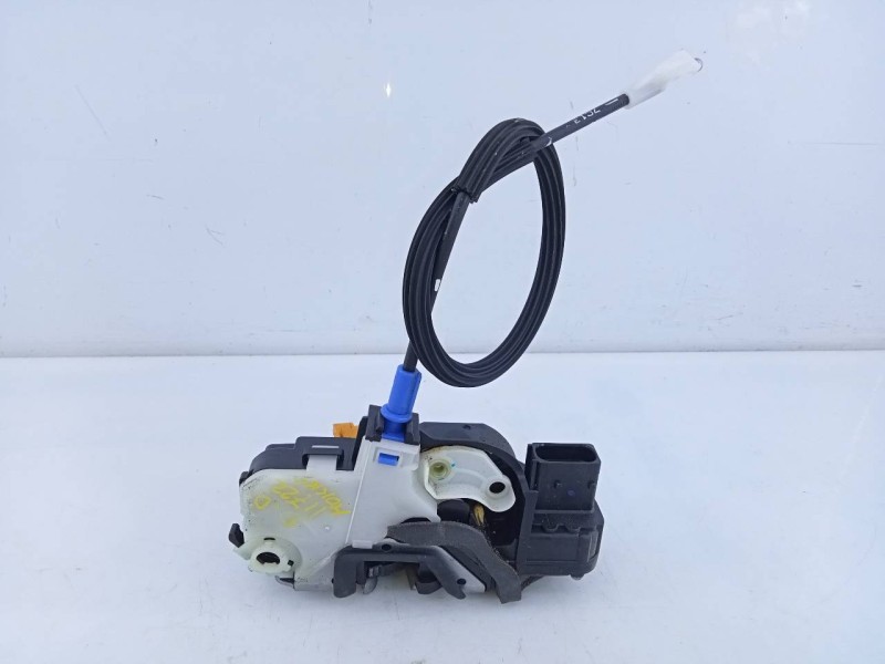 Recambio de cerradura puerta delantera derecha para opel mokka x excellence start/stop 4x4 referencia OEM IAM 136579523  E2-B6-6