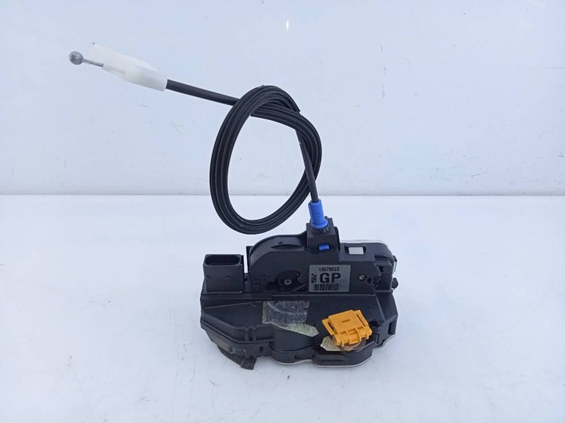 Recambio de cerradura puerta delantera derecha para opel mokka x excellence start/stop 4x4 referencia OEM IAM 136579523  E2-B6-6