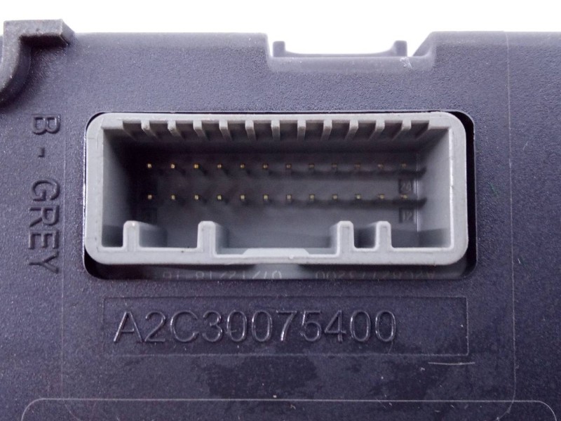 Recambio de modulo electronico para renault clio iv dynamique referencia OEM IAM 285905280R  E2-A1-33-2