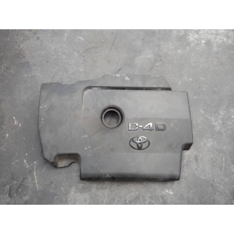 Recambio de tapa motor para toyota auris active referencia OEM IAM   
