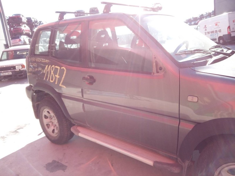 Recambio de puerta delantera derecha para nissan terrano/terrano.ii (r20) aventura referencia OEM IAM   