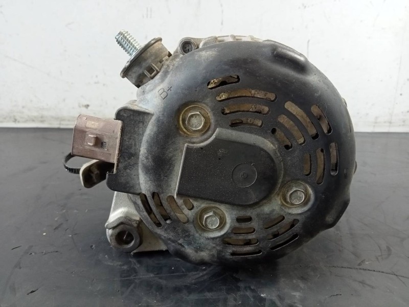 Recambio de alternador para kia sportage drive 4x2 referencia OEM IAM 373002A700 1042118840 P3-B5-5-3
