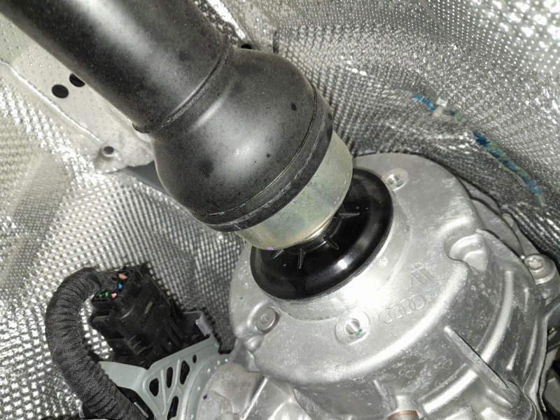 Recambio de transmision central para audi q5 sportback (fyt) 45 tfsi quattro referencia OEM IAM   