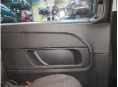 GUARNECIDO PUERTA TRASERA IZQUIERDA 