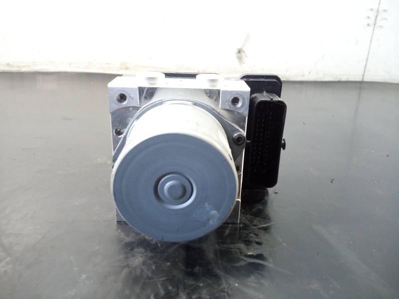 Recambio de abs para hyundai i20 trend referencia OEM IAM 0858922650 18010522266 P3-A8-28-4