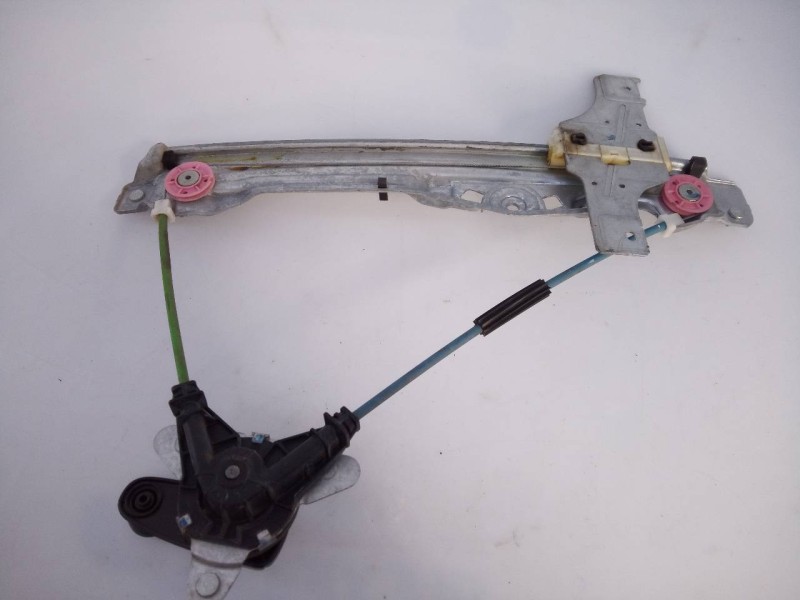 Recambio de elevalunas trasero derecho para peugeot 208 access referencia OEM IAM 9673153880  