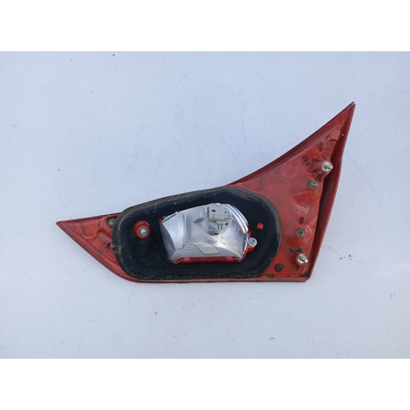 Recambio de piloto trasero izquierdo porton para toyota auris hybrid active referencia OEM IAM   