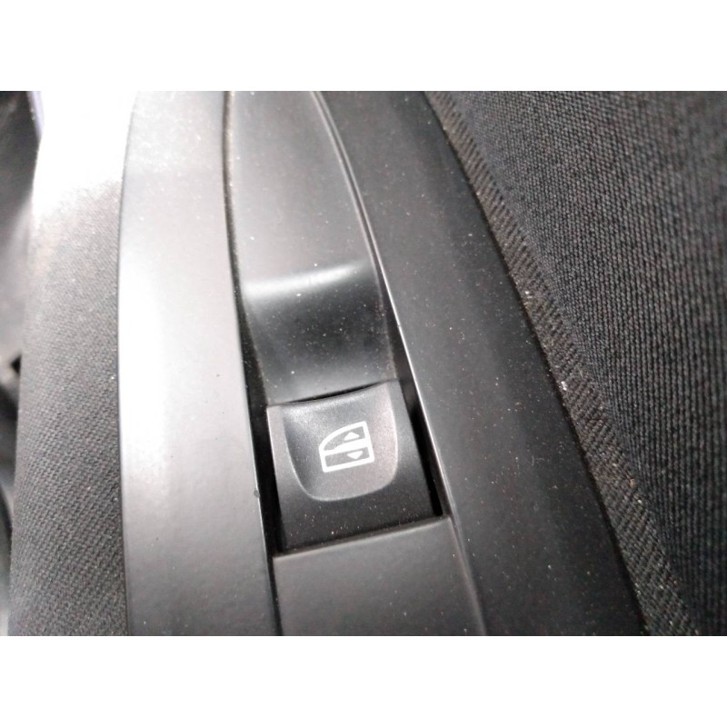 Recambio de mando elevalunas delantero derecho para renault megane iv berlina 5p life referencia OEM IAM   