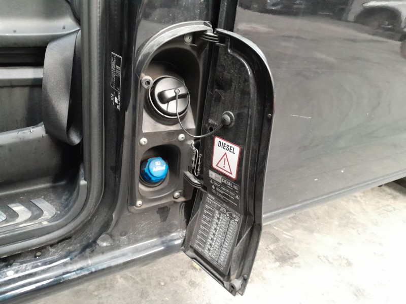 Recambio de tapa exterior combustible para mercedes-benz clase v (w447) v 220 cdi / d 4-matic (447.811, 447.813) referencia OEM 